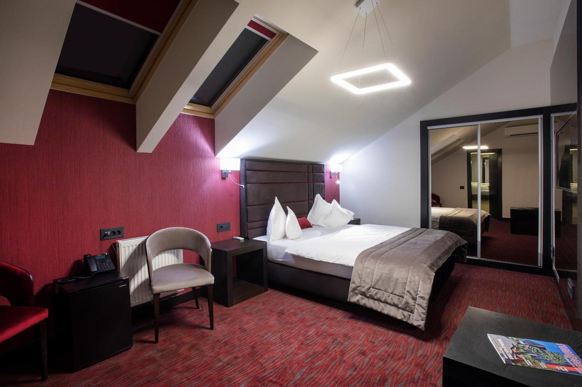 The Fifth Floor By Old Town Hotel Timisoara Exterior photo